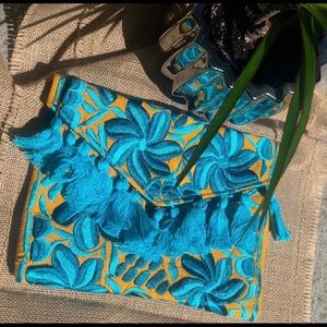 Mexican embroidered clutch🌵